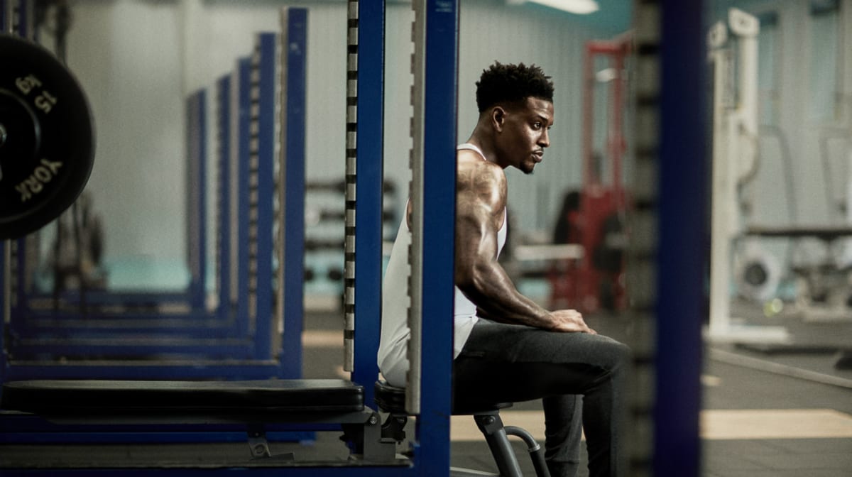 The number one priority of a deload is to decay the accumulated fatigue of the previous mesocycle of training whilst maintaining some technical proficiency.DO NOT do any sort of overloading training on a deload or introduce new exercises which causes a rise in fatigue.