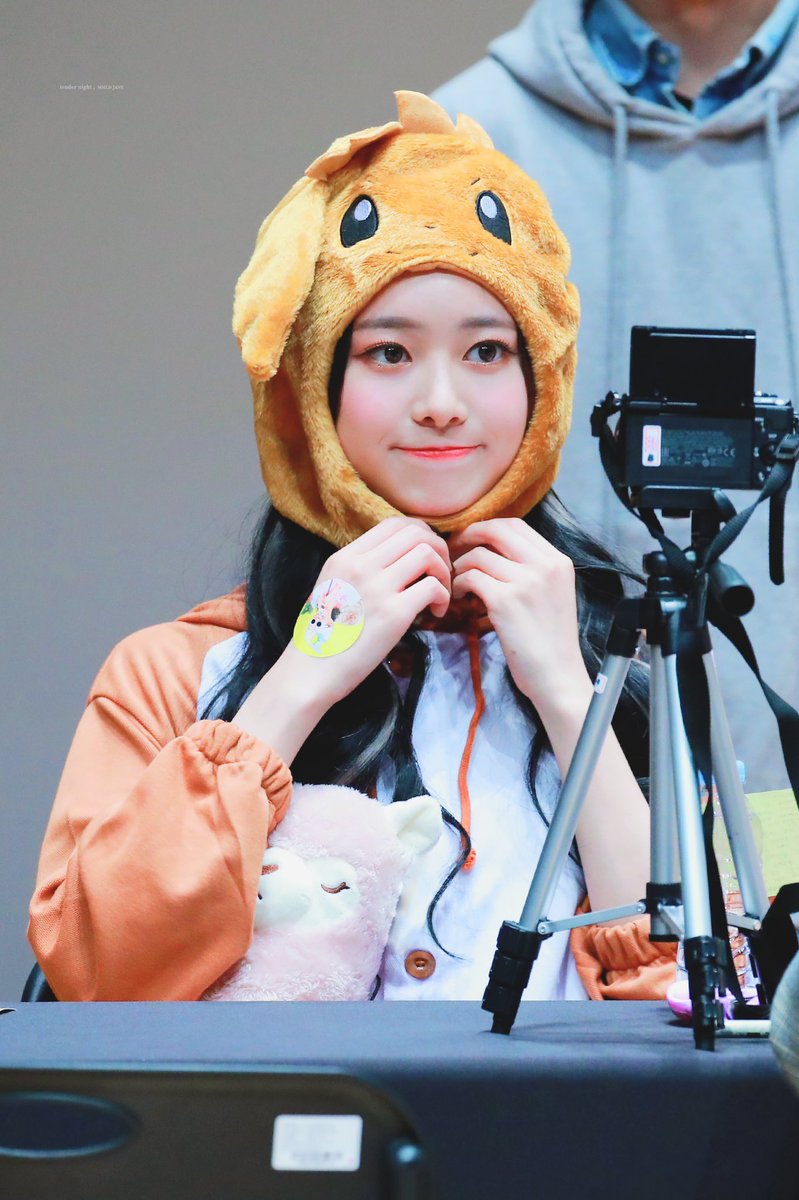 tendernight97's tweet photo. 200112 
깜쯱큐트이부이
#모모랜드 #제인 #MOMOLAND #JANE #モモランド #ジェイン   
(˶‾᷄ ⁻̫ ‾᷅˵) https://t.co/t3p4heXJWU