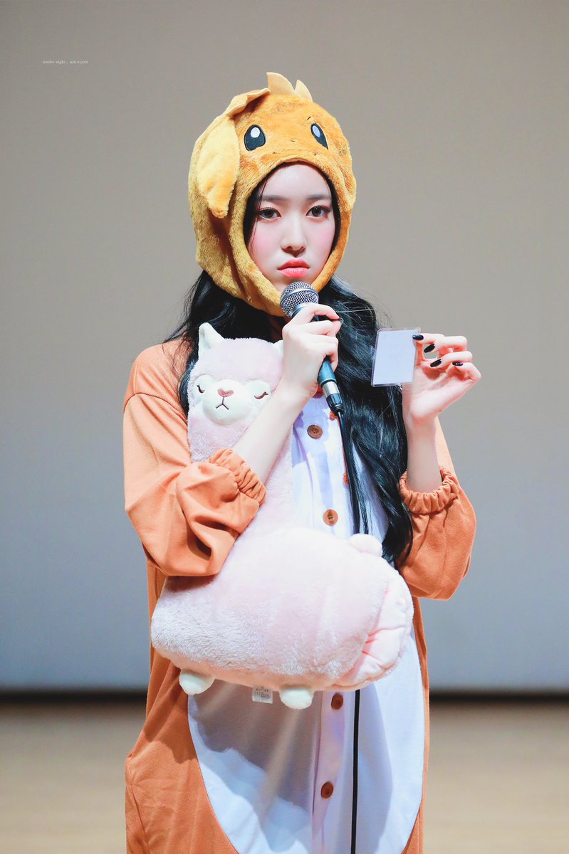 tendernight97's tweet photo. 200112 
깜쯱큐트이부이
#모모랜드 #제인 #MOMOLAND #JANE #モモランド #ジェイン   
(˶‾᷄ ⁻̫ ‾᷅˵) https://t.co/t3p4heXJWU
