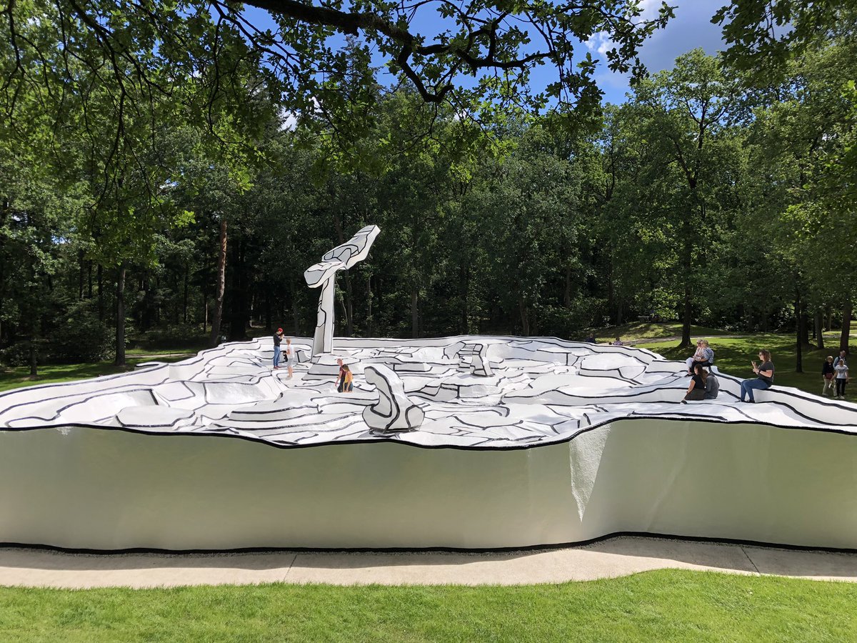assinkbas's tweet photo. Toerist in eigen land. Naar @krollermuller. Vroeg gestart, lekker rustig. Beeldentuin echt aanrader. Zelfs kunst uit 074 te bewonderen! #strobos #hengelo #krollermuller #veluwe https://t.co/3h5hcqEswl