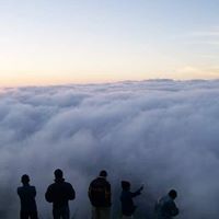 Top Point மிஸ் பண்ணிடாதீங்க, காலையிலேயே போய்டுங்க, மேகம் காலுக்கு கீழே இருக்கும். கண்டீப்பா பார்க்க வேண்டிய இடம்.