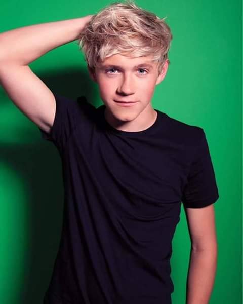 iMEWsWIFE's tweet photo. Les juro que solo pestañeé y se convirtió en un sugar daddy
#NiallHoran #ONEDIRECTIONSAVE2020 #OneDirection https://t.co/GTKy1mr3ug