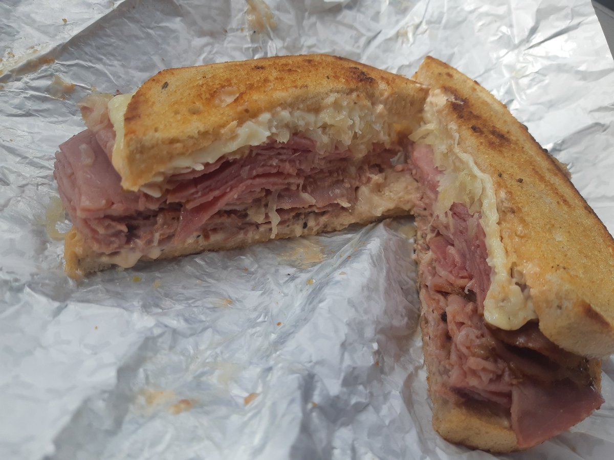 Now that's a reuben <a href="/GrumansDeli/">GrumansCatering&Deli</a>