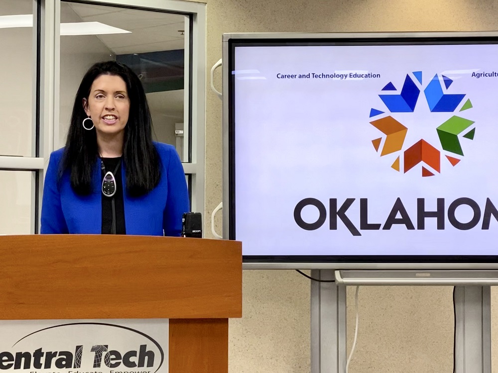 Ron_on_RON's tweet photo. Oklahoma Secretary of Ag Blayne Arthur is Excited About Increasing Meat Processing Capacity Through $10 Million of Grants Available Through CARES Act- Hear our visit with the Secretary!
 
https://t.co/CBpQqQmamE https://t.co/Fp3dy2Z9Po