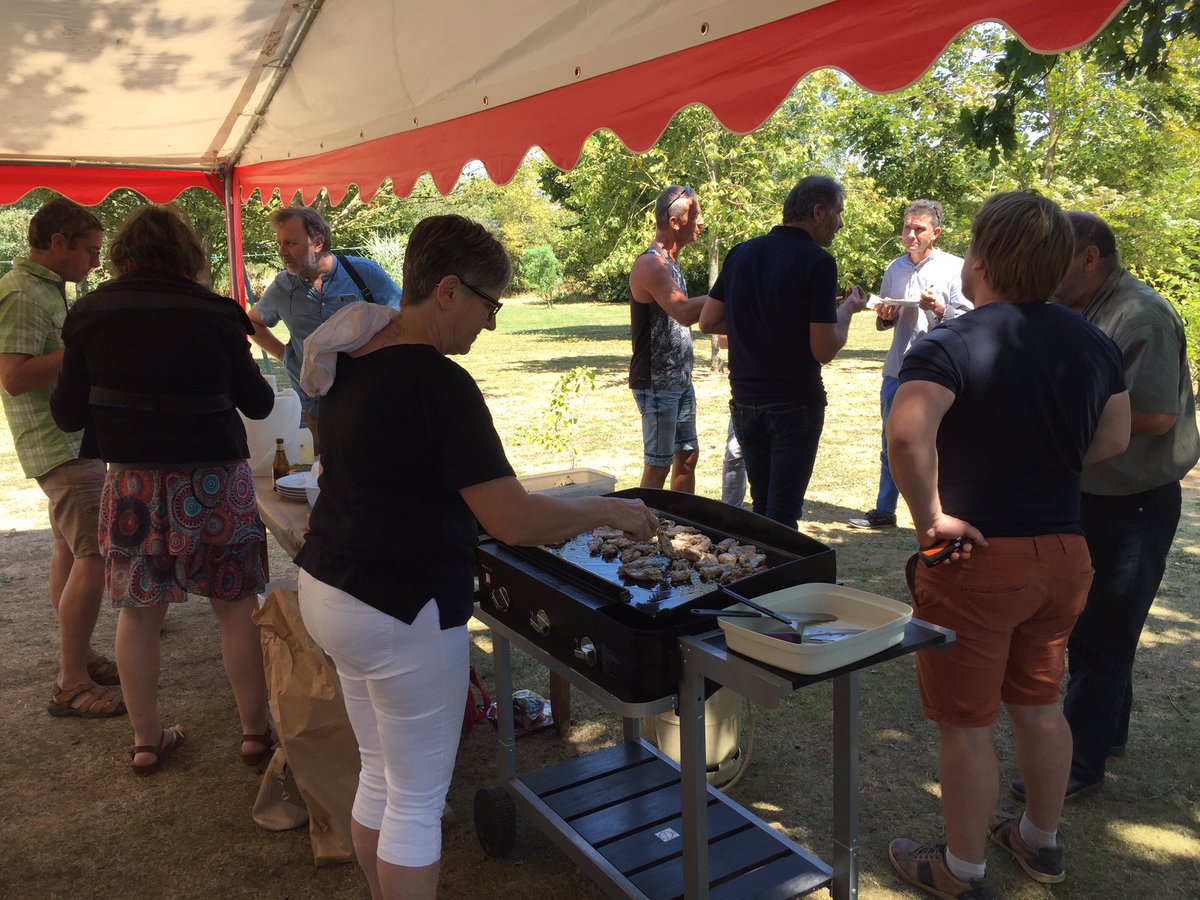 Concertation aujourd’hui de la filière chevreau à Pierrefitte (79) en lien avec les Régions Pays de la Loire et Nouvelle-Aquitaine pour un projet d’avenir. Pour finir, un délicieux chevreau à la plancha ! Merci Murielle et Anthony pour l’accueil.
