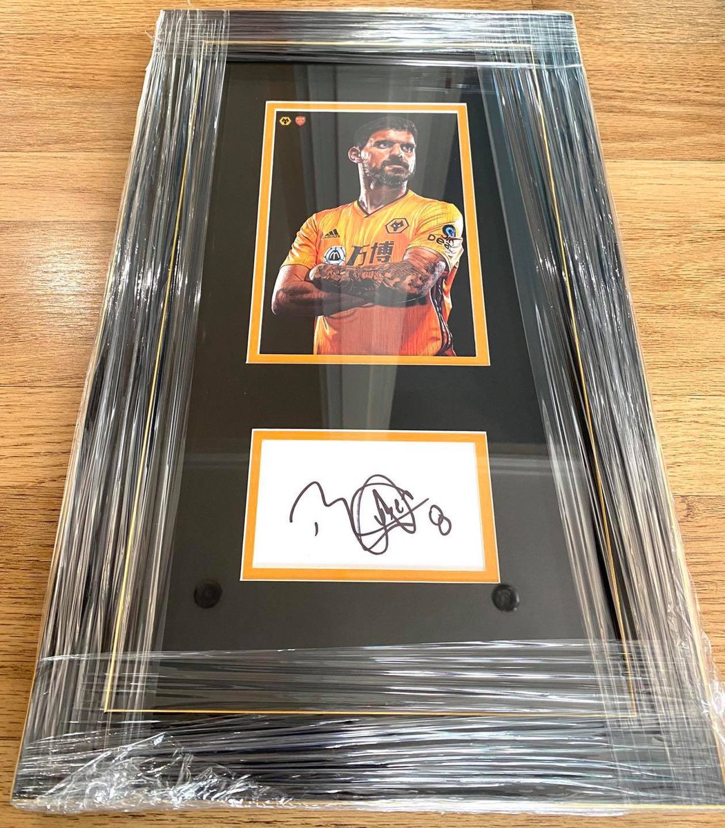 signedwolves's tweet image. BRAND NEW // RUBEN NEVES
(Wolves v Arsenal 04/07/20)

Hand signed 13 x 21” presentation - framed &amp;amp; mounted by the official framers of Wolves F.C!⚽️

Only £94.99!
Delivery or collection available.

🐺

#WWFC #WolvesFC #Wolves #WolverhamptonWanderers #WolvesAyWe #RubenNeves