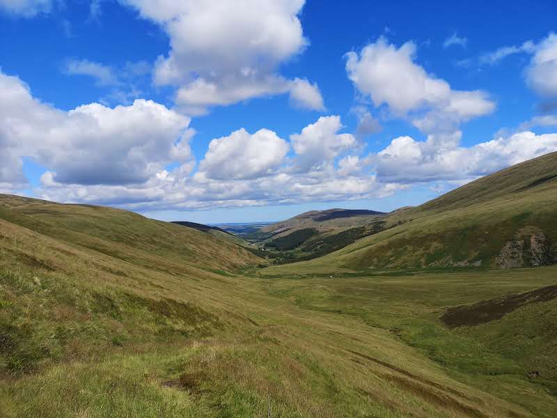 mrsshanksi's tweet photo. Climbing #TheCheviot the long way round in stunning #Northumberland #trailrunning https://t.co/AQyCUsdoy9