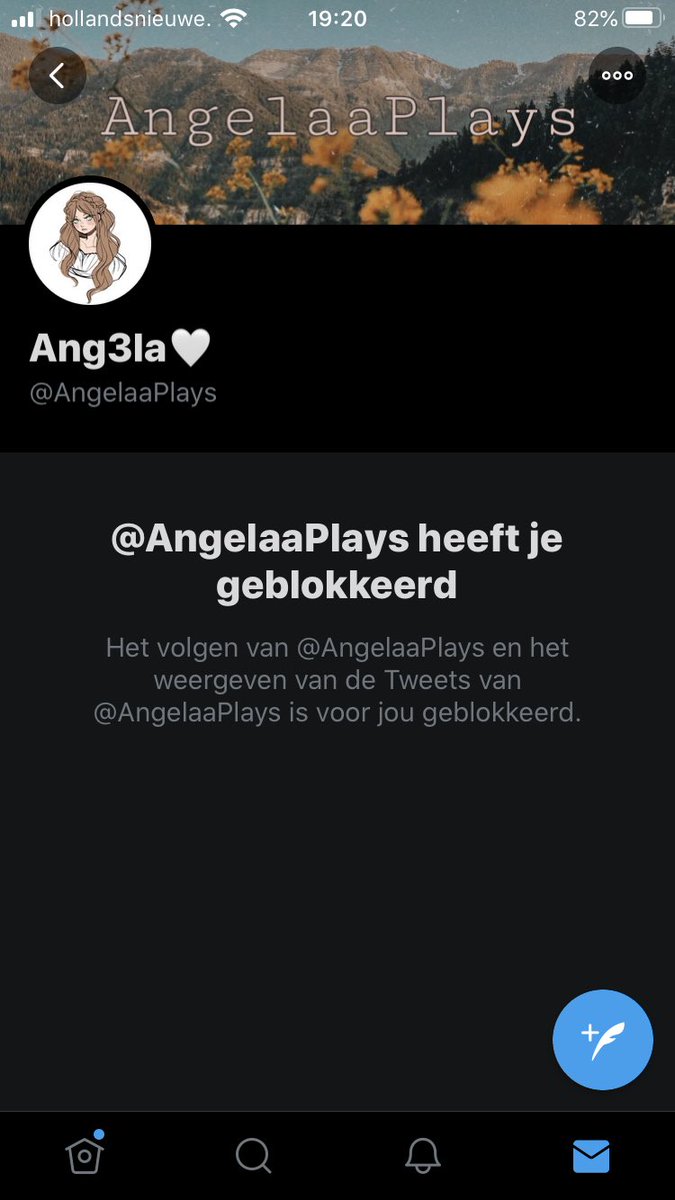 iiash_angxl's tweet photo. @luvhbella scammed my friend! Then she acted like her sister on @AngelaaPlays ! Everyone block the accounts\report them, and retweet to spread awareness!🤍
Cr: @Charissa_rdm 
#adoptmetrade #adoptmetrading #adopmetrades #adoptmegiveaway #adoptmegiveaways https://t.co/vx6bIIBUzD