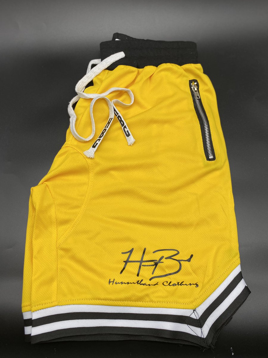 Due2e_D's tweet photo. Hunnitband Clothing Varsity Shorts 

*PRE-ORDER NOW* $45
*OFFER ENDS AUGUST 1st*
(prices will go up following pre-order)

*All Sizes Available*
*DM TO ORDER*
*WORLDWIDE SHIPPING*

#HBGCLOTHING 🔥

$ Via Cash Via Cashapp Via Apple Pay 

#supportblackownedbusinesses https://t.co/1k24byHDVE