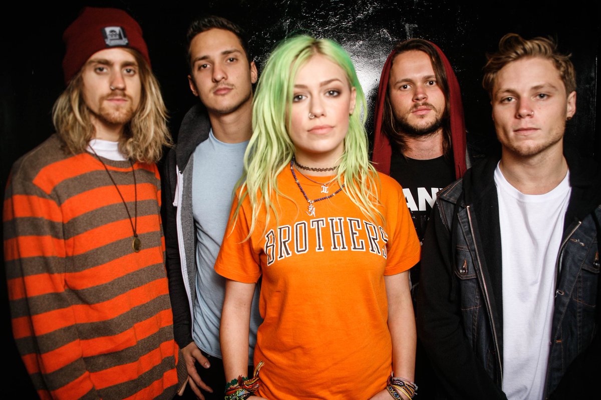 ~TONIGHT ALIVE~From Sydney, Australia