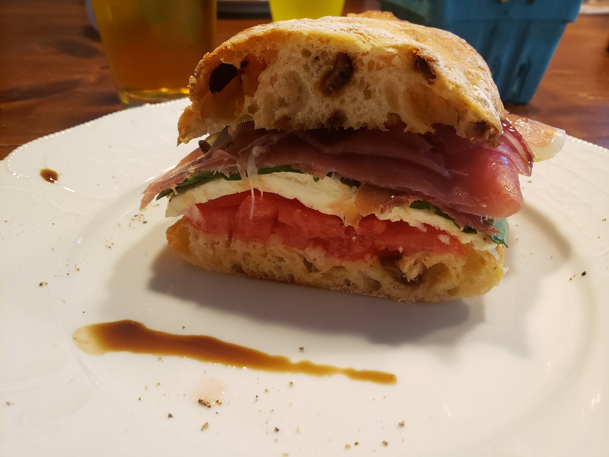 YearSandwich's tweet photo. @daveenuh https://t.co/9czeQ5DAw5