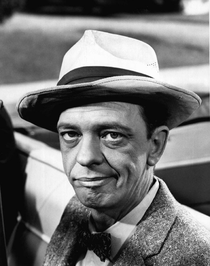 AndyGriffithShw's tweet photo. Today is our favorite deputy's birthday. Don Knotts was born on this day in 1924 in Morgantown, WV. He died in 2006 at the age of 81. Knotts played the role of Barney Fife from 1960-1968. #TheAndyGriffithShow https://t.co/Vru2Rw1OgQ