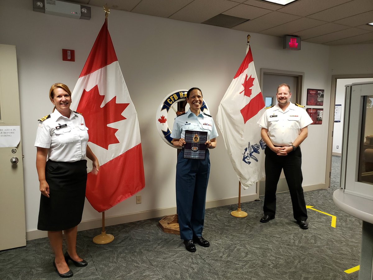 RCNintheUSN's tweet photo. One of those wonderful days on Base where the Base Chief and I were honoured to promote WO MacAulay to her new rank of MWO. CONGRATULATIONS! Thank-you for your leadership and hardwork within our Comptroller section. Best of luck in Borden. #halifaxbasecomd sends https://t.co/VzXYOSO2gi