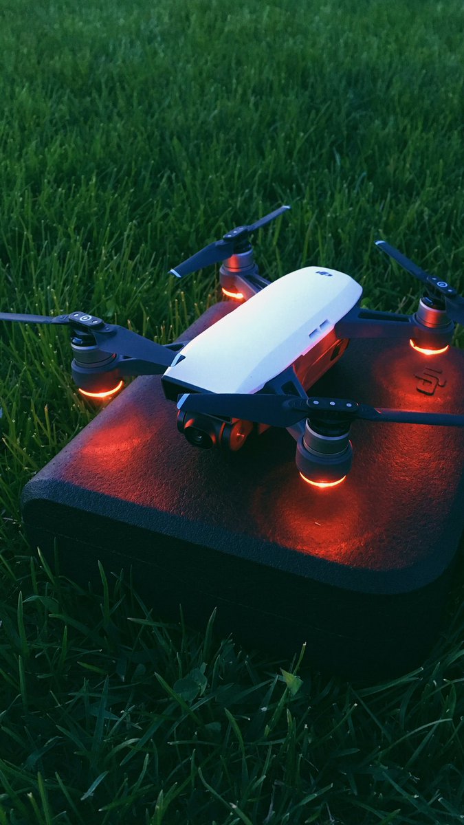 technohikes's tweet photo. #Technohikes #Seohikes #phone #techgadgets #computers #design #realme #accessories #laptops #gadgetlover #technologynews #coolgadgets #techno #airpods #techgeek #instagram #smartwatch #techworld #fashion #redminote #gaming #tech #onlineshopping #technologies #music #smartphones https://t.co/px5ZMgWNiW