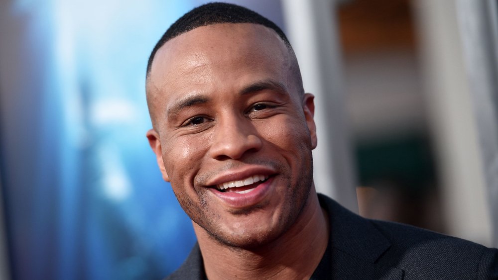 DeVon Franklin has quietly taken over both the big + small screen over the last few years. He has a multi-year first look film deal with Paramount, a second look deal with Netflix and now a overall deal with CBS TV Studios. But here's what I love most about his work, the stories.