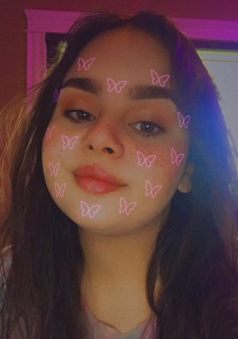 Selfies ☺️ #f4f https://t.co/34xHeVCPov<a href="/tag/f4f"class="tags">#f4f</a>