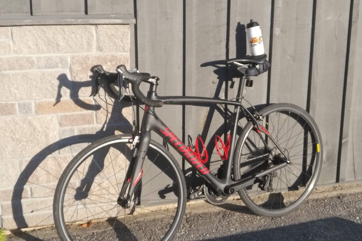 littleotterlake's tweet photo. Second day of road riding, same route @NaturallySeguin up the old highway, few less bikes, more cars and too much trash along the road #disposeofitright! Shout-out to @ParrySound_DBA @parrysoundbikes @PSoundTourism @specialized_ca #CycleWorks in North Bay. https://t.co/oUbLSyyX6o