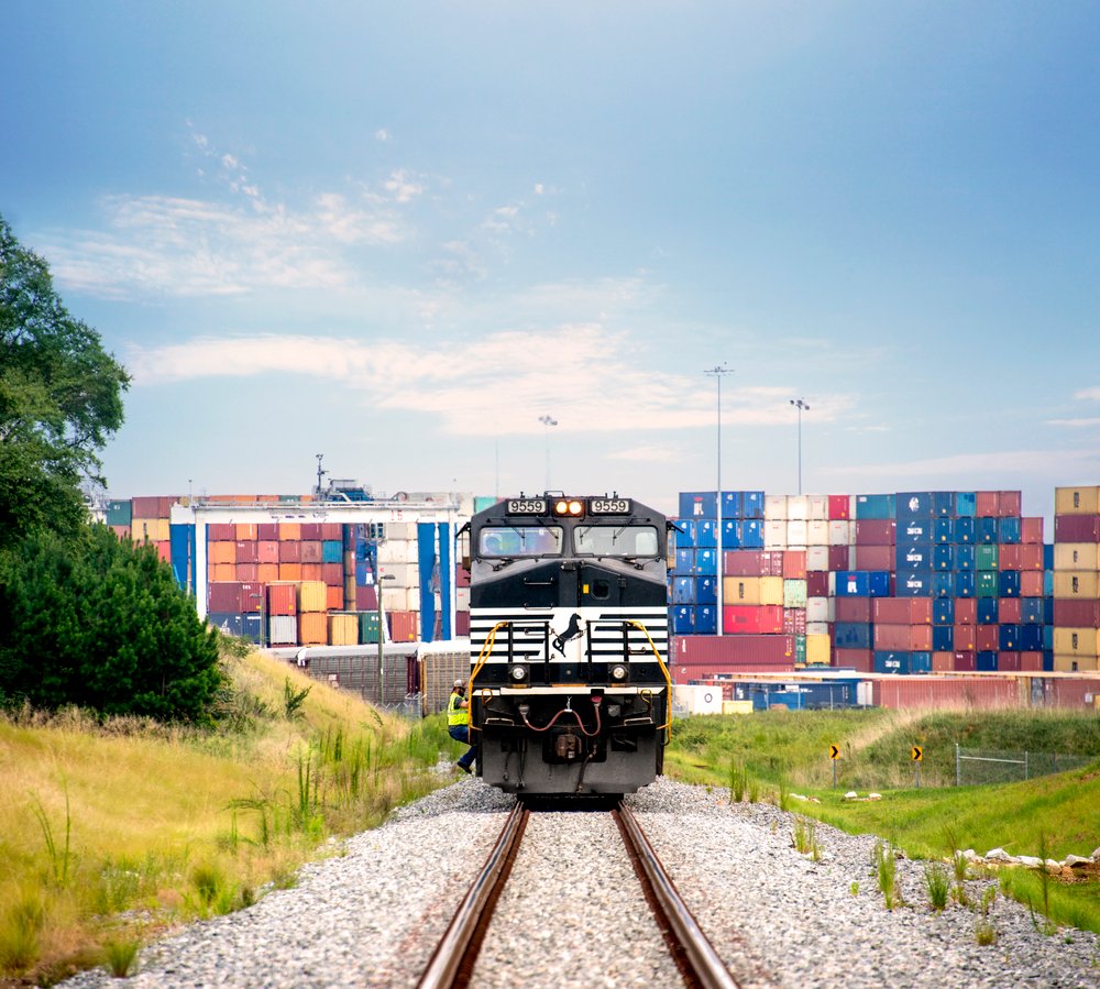 nscorp's tweet photo. Connections with rail and trucking partners enable Norfolk Southern to ship goods to the West Coast, Canada, and Mexico. NS supports international #trade by serving every major East Coast ocean port as well as Gulf and Great Lakes ports. #logistics https://t.co/eGDh0cJHcQ https://t.co/G53ywSg7kb