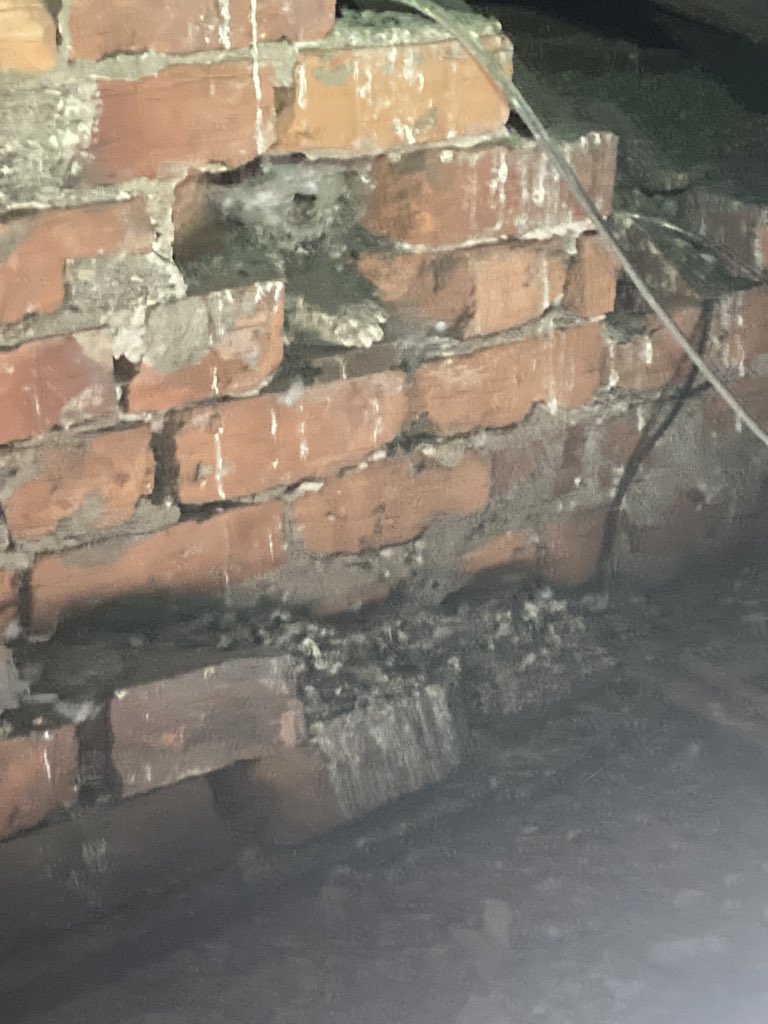 cspestbusters's tweet photo. Bloody hot up those lofts today! #pestcontrol #birdwork #middlesbrough
https://t.co/cDMVOHnO1X https://t.co/2hOfjagl7v