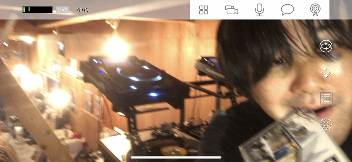miyakazutaka's tweet photo. I"m going to broadcast my DJ on twitch in my guest house,
Otoyadoikuh in Kyoto,Japan.
Today's DJ's theme is 90's UK & US rock music.
I schedule to start PM 11:30.
Please listen & enjoy me!
#brightpop #90smusic #oasis
https://t.co/wMOH5xRs92 https://t.co/hBhmUkaCtL