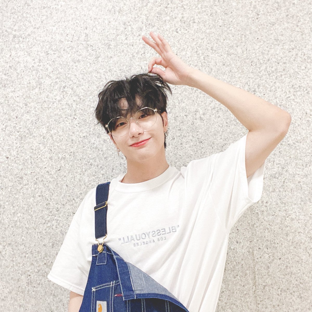 NewWorld_VICTON's tweet photo. [#승식 ]오늘도 행복한 화요일이어따💙💛 https://t.co/OEBnWJv0cr