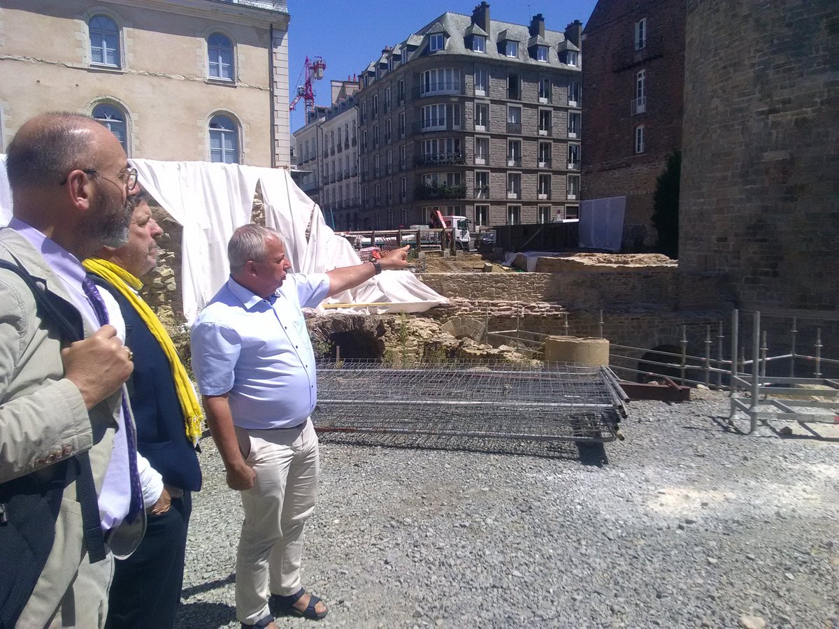 GarciaDInrap's tweet photo. Réunion à la #Drac @bretagnegouv et visite du chantier des Portes Mordelaises à @metropolerennes : un symbole des Ducs de Bretagne et de l'histoire de #Condate.
Une belle opération d'étude et de valorisation patrimoniale conjointement menée par la ville, l'Etat et l'@Inrap. https://t.co/2DoAaV0bya