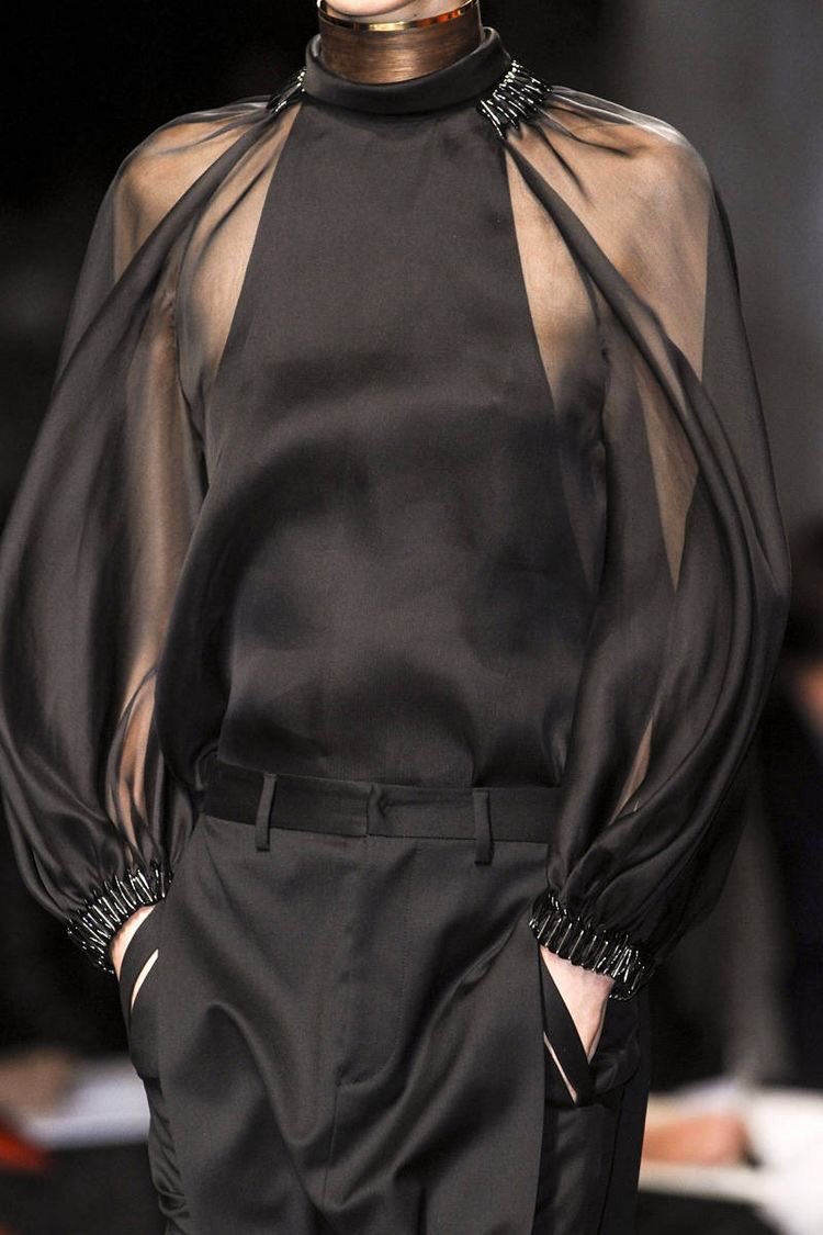 a thread of runway fashion outfits the world is not ready to see minghao in  #THE8   #8fashion