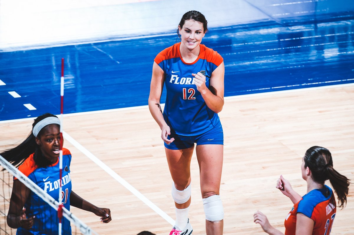 GatorsVB's tweet photo. T O M O R R O W 👊

🐊: @GatorMary &amp; @KellyMurph12
📅: Monday, July 27
⏰: 5pm
🔗: https://t.co/1OSOOOCGCe

#GoGators https://t.co/1aom0nwzor