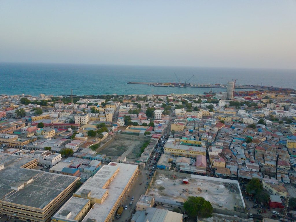 HarunMaruf's tweet photo. Hamarweyne is a magical place nonetheless! #PhotosofSomalia https://t.co/COZJsDDeR5