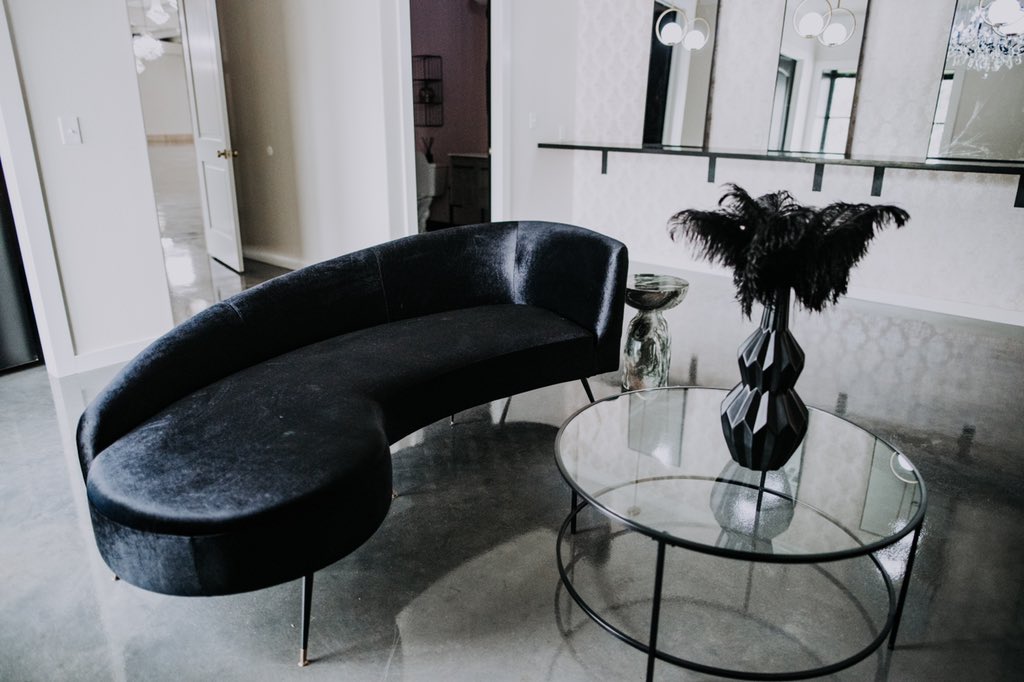 ReignHills's tweet photo. Bridal suite 🥂 https://t.co/twSQJTuiSk