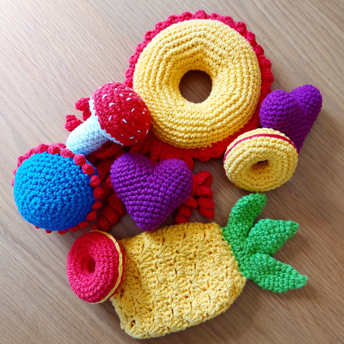 Yarn2Sew's tweet photo. Collection of sensory baby toys are done and ready for the baby shower this weekend! 👶❤
#crochet #handmade #sensorytoys https://t.co/WHqMxIpAt4