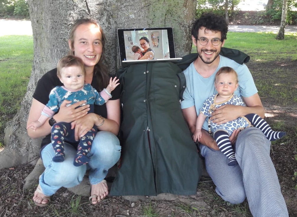 Laura Botzet (@laura_j_botzet) on Twitter photo I am so excited! My first scientific article has just been published.
Together with <a href="/rubenarslan/">Ruben C. Arslan</a> and @dingding_peng, we analyzed birth order effects in Indonesia: onlinelibrary.wiley.com/doi/full/10.10…
Special thanks to our three little (first-born) coauthors, who hung in there with us.
(1/3) I am so excited! My first scientific article has just been published.
Together with <a href="/rubenarslan/">Ruben C. Arslan</a> and @dingding_peng, we analyzed birth order effects in Indonesia: onlinelibrary.wiley.com/doi/full/10.10…
Special thanks to our three little (first-born) coauthors, who hung in there with us.
(1/3)