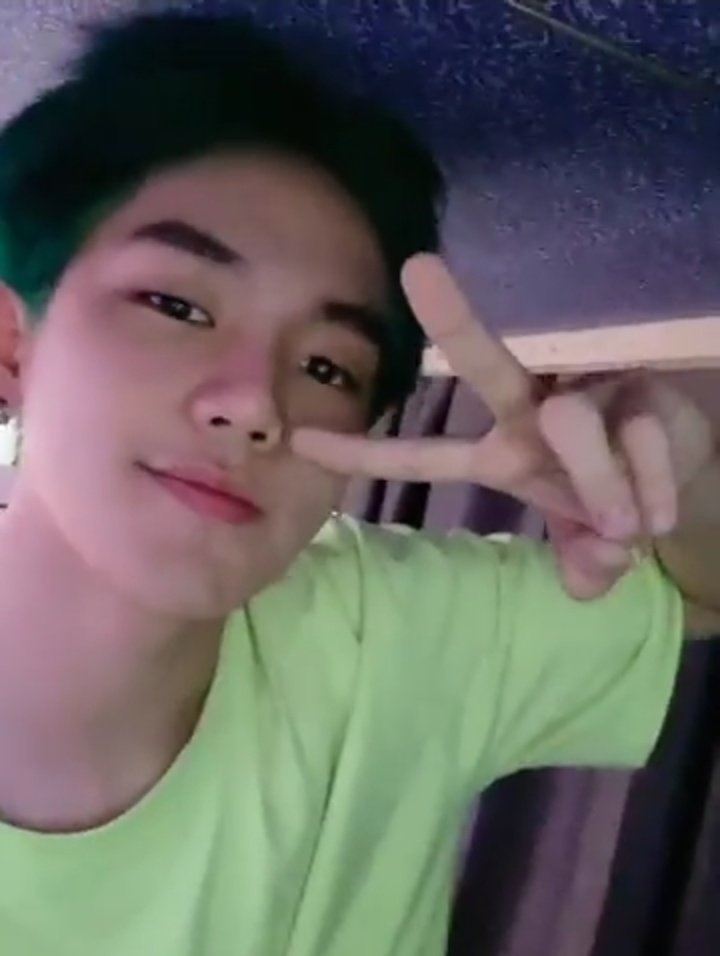 pjhaiurs_'s tweet photo. HYUNSUK IS SUCH A CUTIE🥺 https://t.co/wsPN73Amch