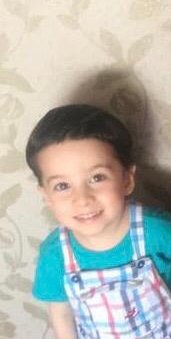 Umut Çankurt Antalya da görüldü en son. Kacirildi ve annesi her yerde onu ariyor lutfen yayin, gorenler polise ve bize haber versin.