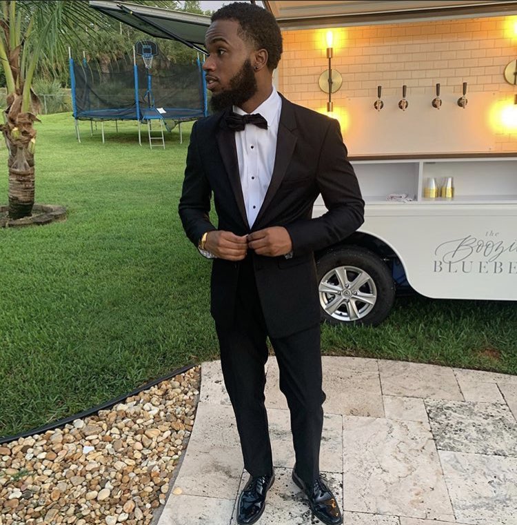 krshotit's tweet photo. Screaming Happy Birthday to my partner-in-grind, one of my bestfriends! The 🐐 to say the least. Issa holiday! #FNBG🤞🏾@mYant1k https://t.co/MyTCx0sNhK