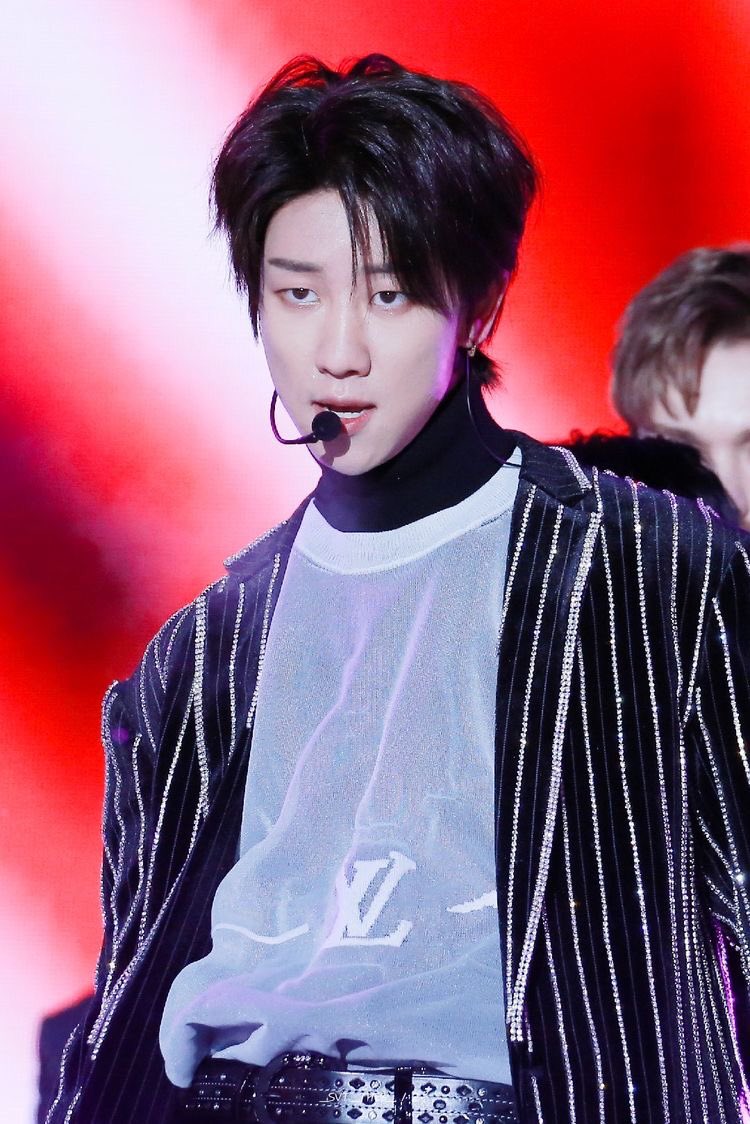 a thread of runway fashion outfits the world is not ready to see minghao in #THE8  #8fashion