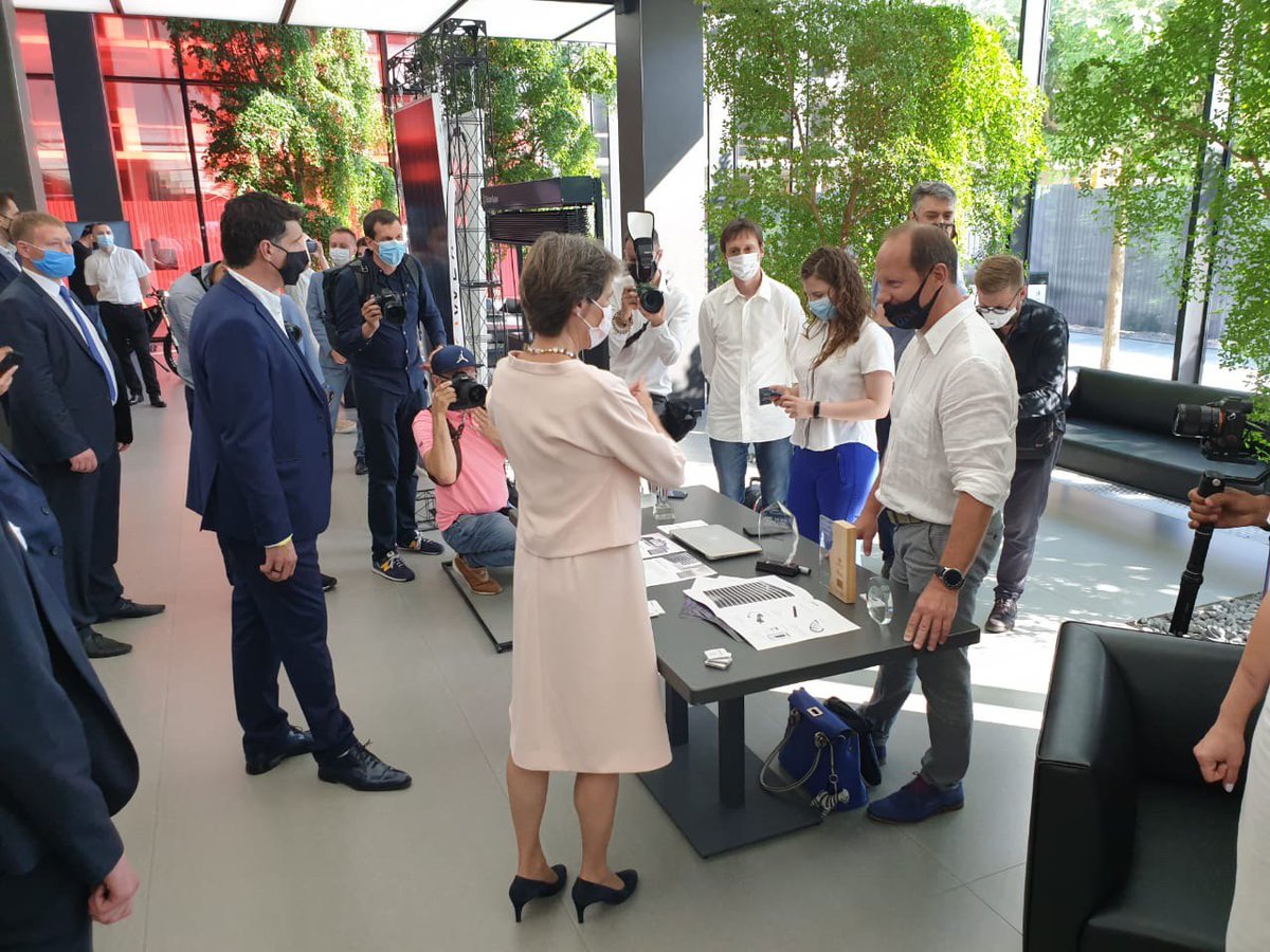 President Sommaruga <a href="/s_sommaruga/">Simonetta Sommaruga</a> is impressed to see the world's first #renewableenergy producing window blinds that use #solarpanels to create electricity as developed by Solar Gaps <a href="/solargaps/">SolarGaps</a> <a href="/unit__city/">UNIT.City</a>