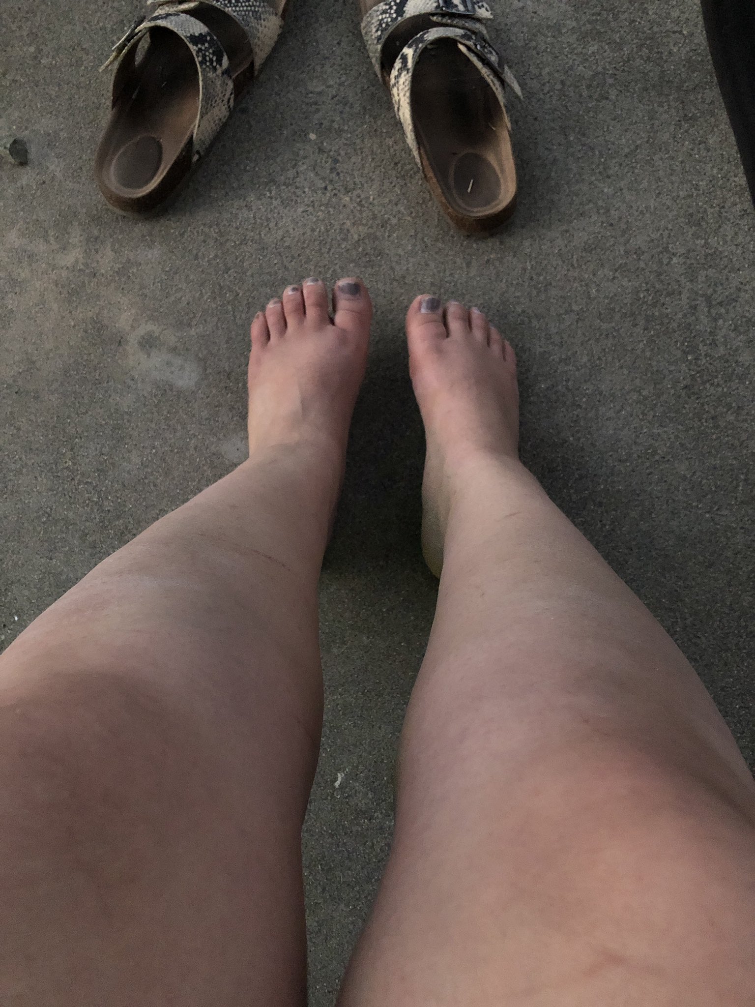 2 pic. #Feetfettish #footpicforsale #PayUp #paypiggies $end $ubmit #feetgoddess https://t.co/pTgLBv2tlT