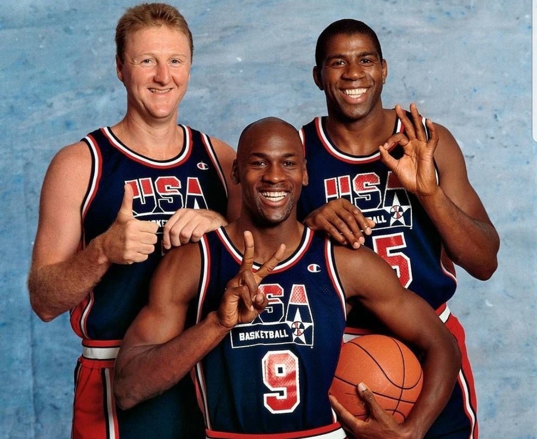 En selection nationale, Jordan était intouchable en complétant la cultissime "Dream Team" regroupant les meilleurs joueurs américains au sein d'une équipe, avec Larry Bird et Magic Johnson