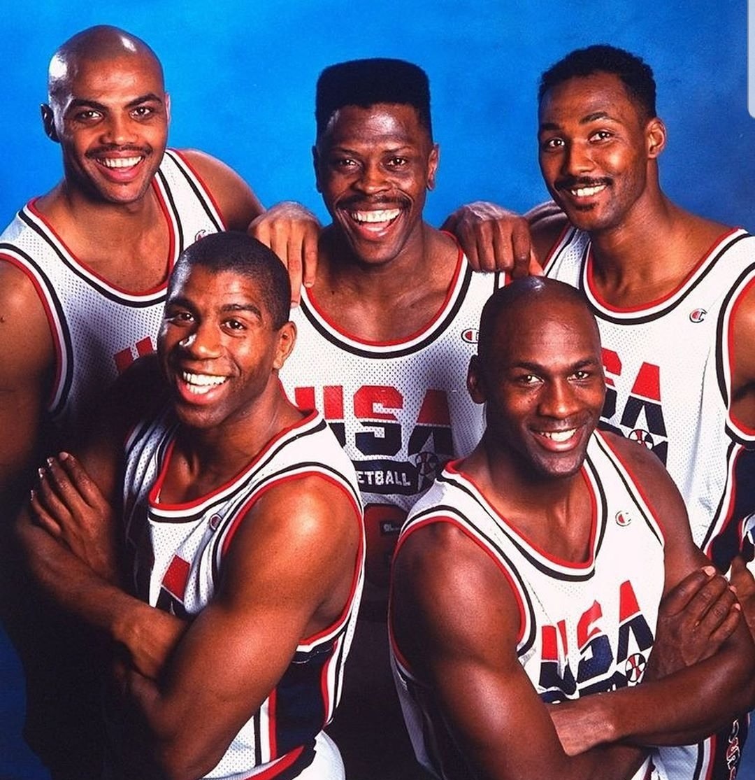 En selection nationale, Jordan était intouchable en complétant la cultissime "Dream Team" regroupant les meilleurs joueurs américains au sein d'une équipe, avec Larry Bird et Magic Johnson