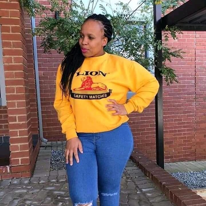 Diegochuene's tweet photo. Hit a like if you want this sweater  #Day117OfLockdown
#gwedemantashe #GomoraMzanzi
#NdloziJoinsDA #SkeemSaam #TheQueenMzansi https://t.co/4yOYAncFVI