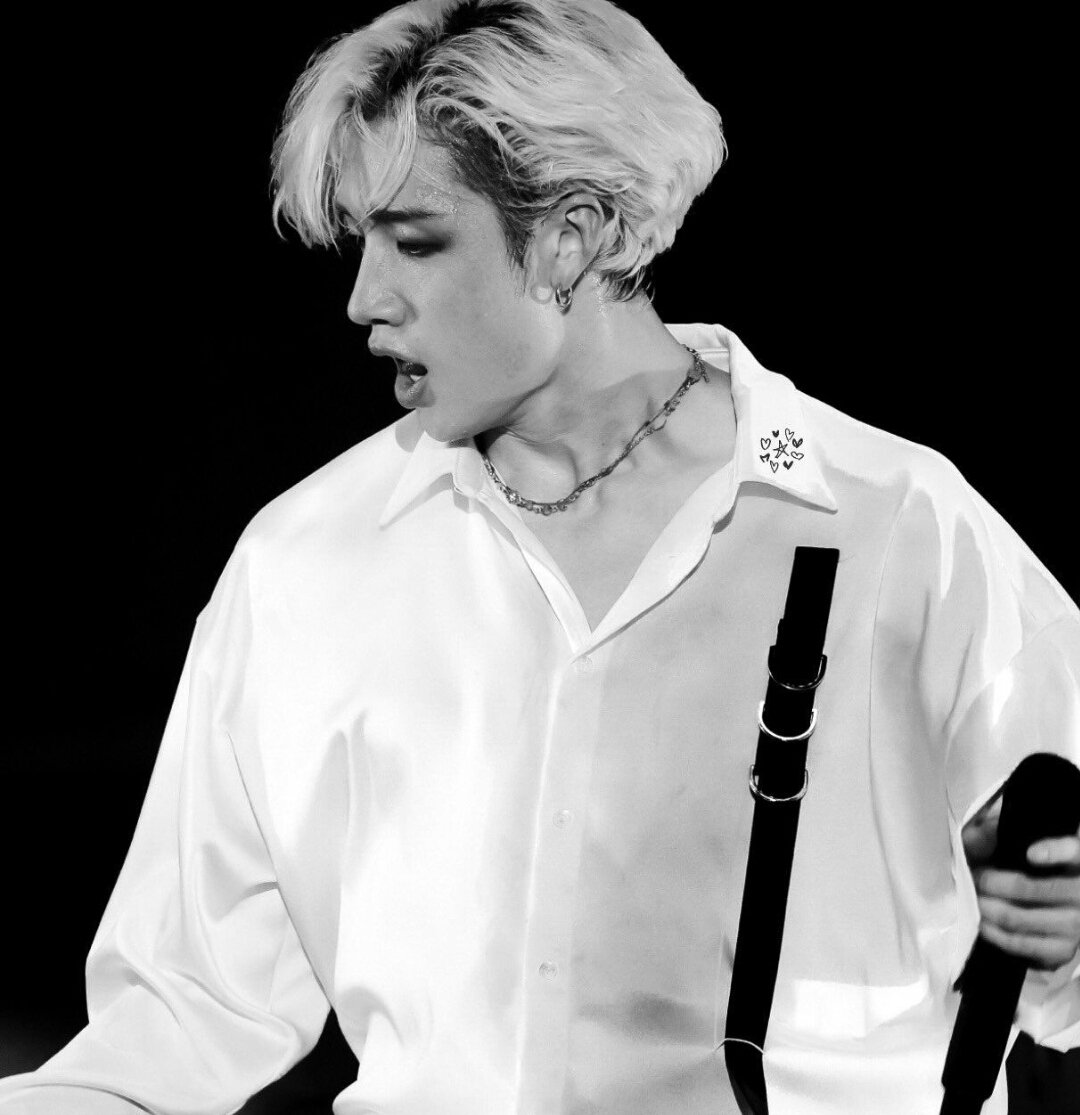 Bang Chan as a fallen angel (mostly b & w)A dangerous thread: #Stray_Kids  #BangChan  #threads