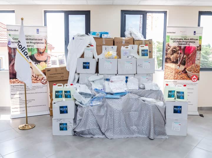 Yesterday, <a href="/Solidaridad_wa/">Solidaridad West Africa</a> received PPEs from its funding partner, <a href="/NLinGhana/">Netherlands Embassy in Ghana</a> to distribute to 7 health facilities that can be accessed by cocoa and oil palm growing communities in Ghana.

The gesture is part of a broader #COVID19 response plan being implemented in West Africa.