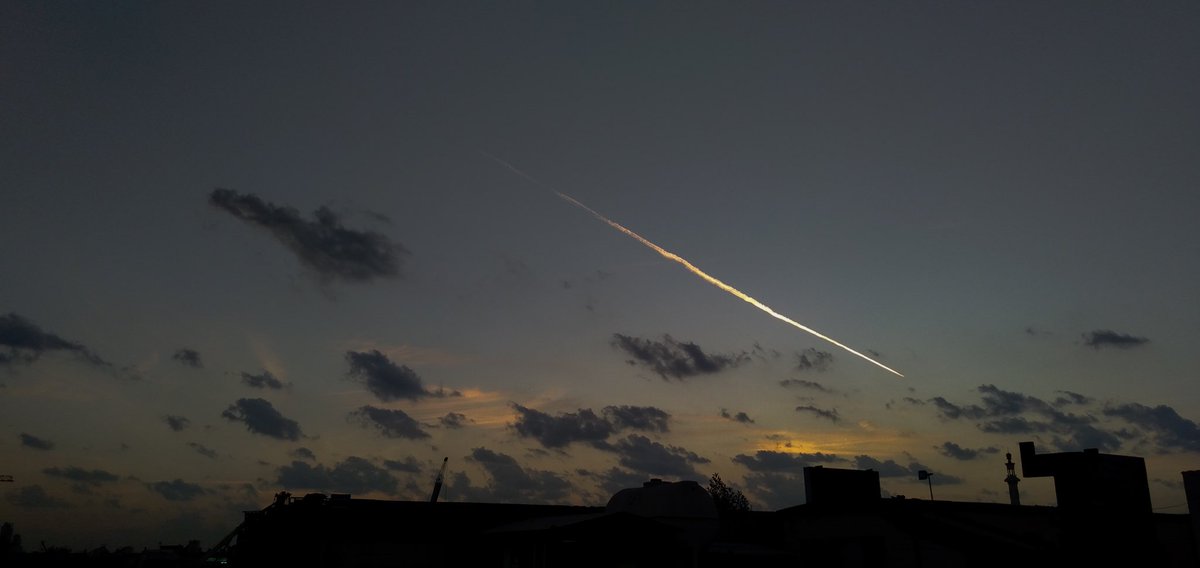 Marieejuana_'s tweet photo. Shooting star https://t.co/W1PAzyqrKb