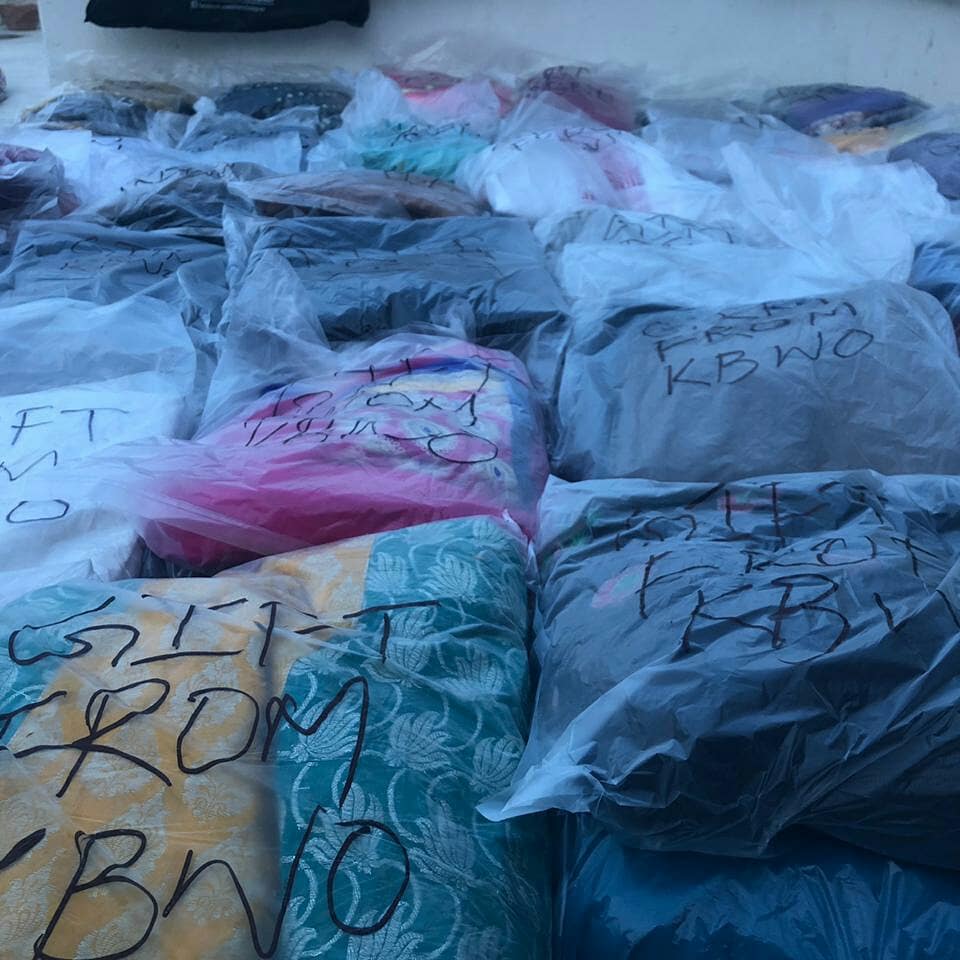 khidmatebashar's tweet photo. ALHAMDULLILAH more than 200 clothes has been packed for distribution to needy people.
#TeamKBWO #MeraSheharMereLog https://t.co/Pfdr5VQk0I