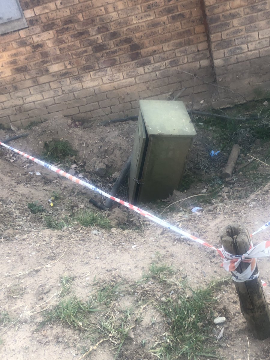 loftup's tweet photo. @Eskom_SA Eskom ref #'s  for box on Village Avenue Woodmead 
352151459 5/5/20
356496823 16/6/20
Please help resolve this 🙏 https://t.co/TomLTIXIUB