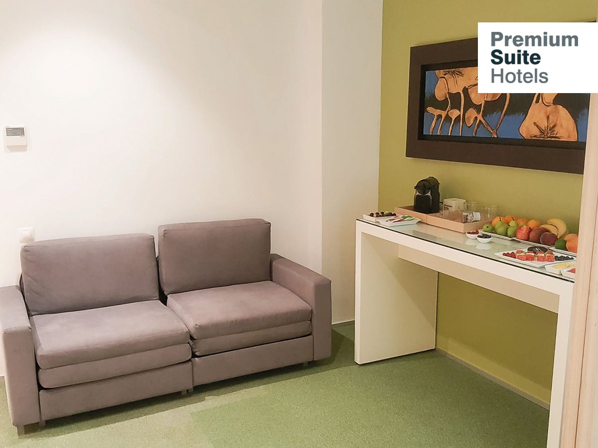 PSHotels's tweet photo. ✨Novedad✨Ako Suite ofrece oficinas privadas con un servicio de ‘todo incluido’. En #PSHotels no paramos de reinventarnos y hemos creado espacios de trabajo empresas que busquen oficinas privadas con una capacidad máxima de 6 pax y flexibilidad en la reserva. ¡Contáctanos! https://t.co/idDidr3iZS