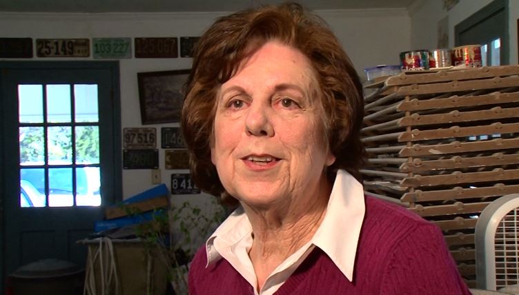 WilsonStribling's tweet photo. Gay Street, who in her Ridgeland home made thousands of ornaments that still adorn Christmas trees all over the world, has died. Here's a story about her love for Christmas from 2010: https://t.co/whSAPH2jOX #MSFlashback https://t.co/xsJf4ITtXE