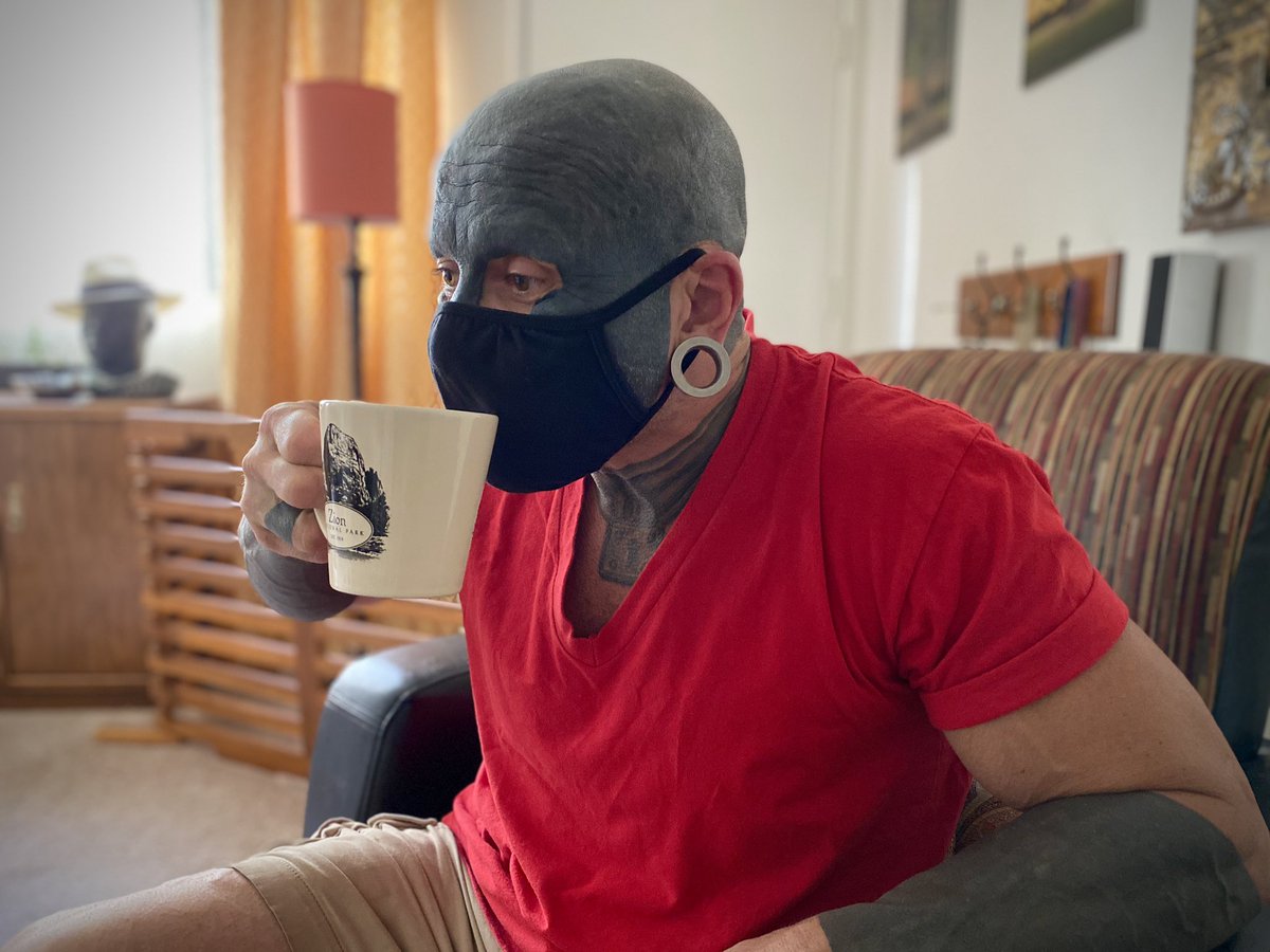 TimDAX's tweet photo. wish I could get used to this. 🤔🤭🤫
#timdax #TuesdayThoughts #MasksUp #coffee #tattoo https://t.co/0uWuNVPgDk
