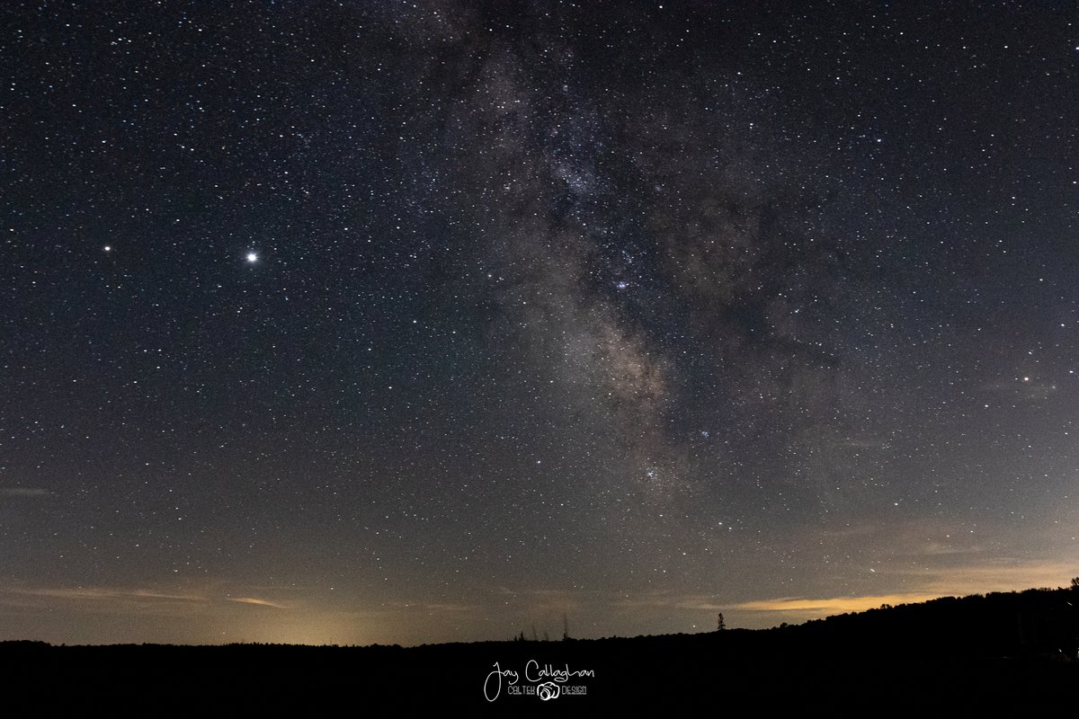 caltek79's tweet photo. Took a drive up County Rd 6 last night to Upper Stony Lake to get some shots of the south end of the Milky Way.  

Shot with Canon 80D and Sigma 18-35 1.8

@Ptbo_Canada @Ptboexplores 
@CanonCanada @Sigma_Photo 
@SpaceWeatherCA 

#milkyway #ptbophotographer https://t.co/uudYbKABBB